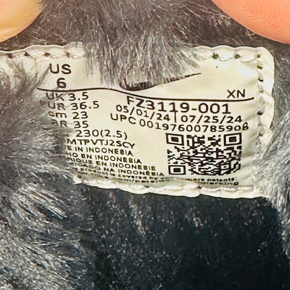 Nike Women's Calm Mule SE Black Faux Fur Comfort Mules FZ3119-001 Size 6 - Picture 11 of 11